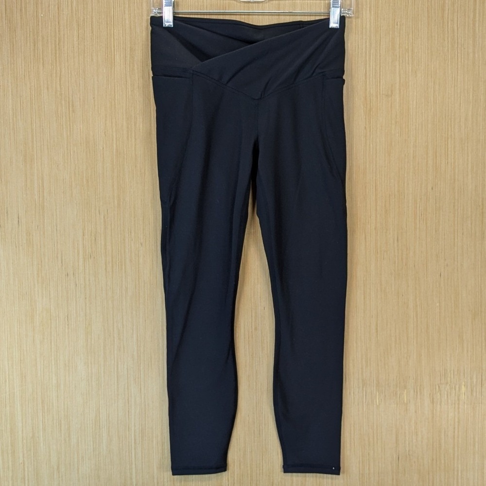 Fabletics PureLuxe Activewear Gym Black Crossover V-Waist Leggings Small Pockets